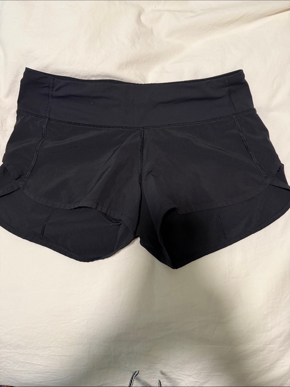 Lululemon workout Shorts - size 4
